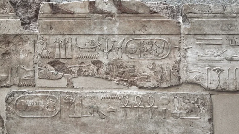 Egyptské hieroglyfy: Kľúč k pochopeniu starovekého Egypta